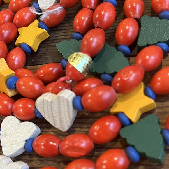 4 Strands Silvestri Christmas Tree Garland Wood Bead Hearts Starts Red Green 94" - Picture 8 of 12